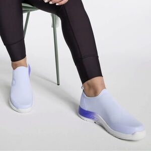 OOFOOS OOMG PURPLE JADE FADE RECOVERY SHOES SIZE 10